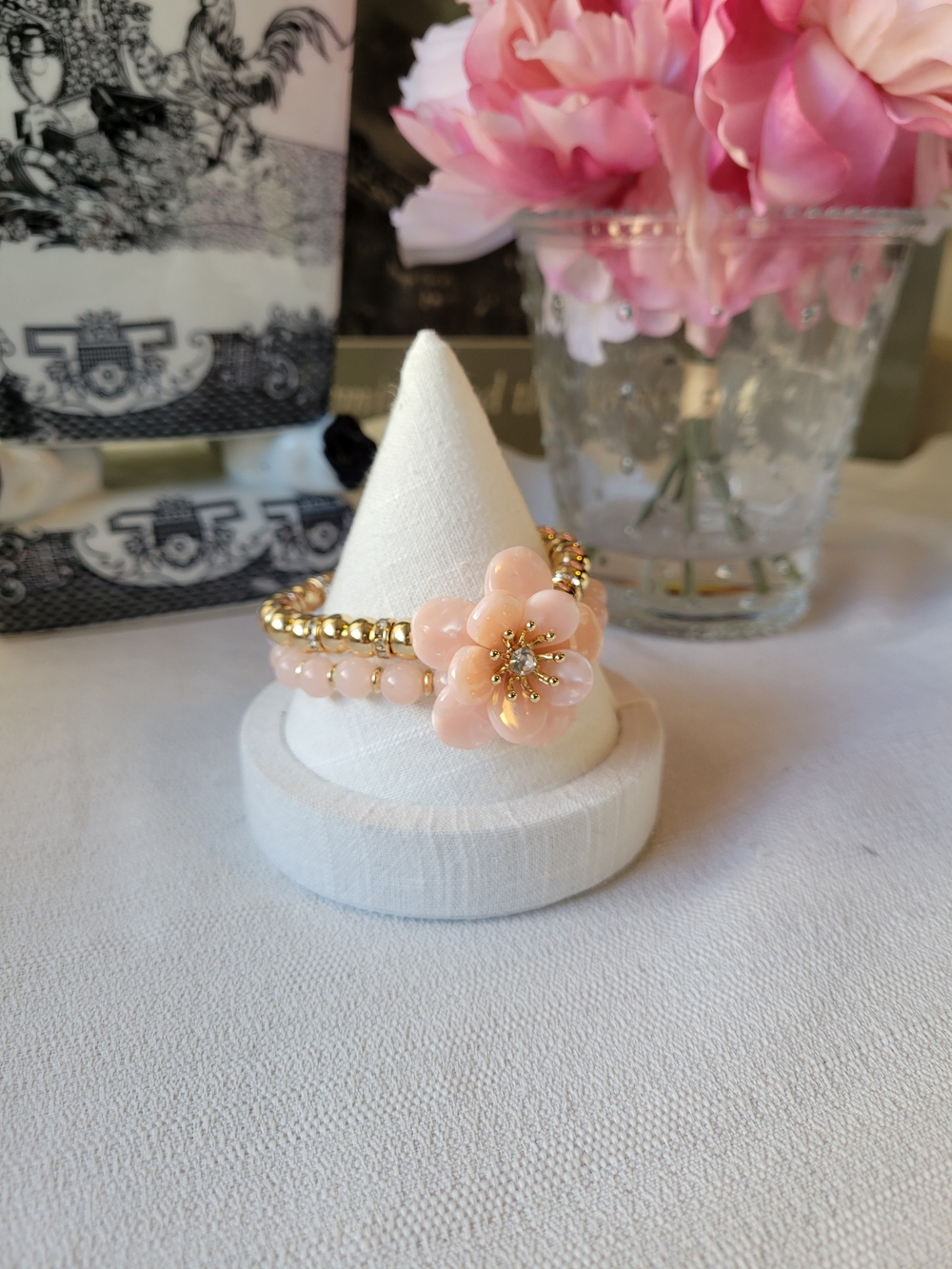 Lilly Pulitzer Pink Flower Beaded Bracelet - Picture 1 of 3